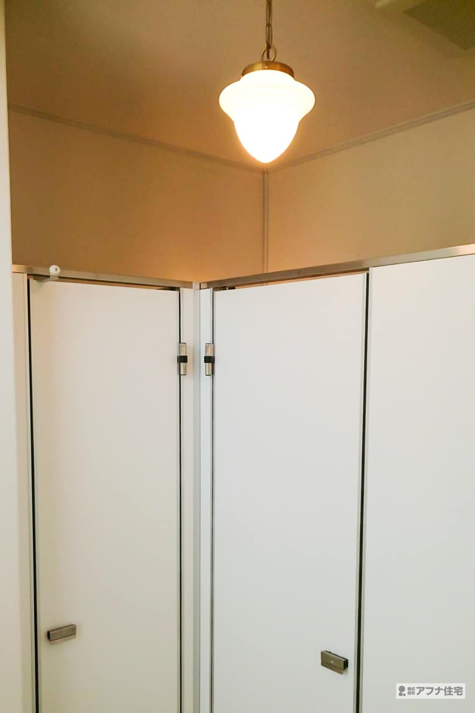 アフナ住宅|神戸市西区学園西町　おかざきマタニティクリニック様トイレ内装工事事例写真