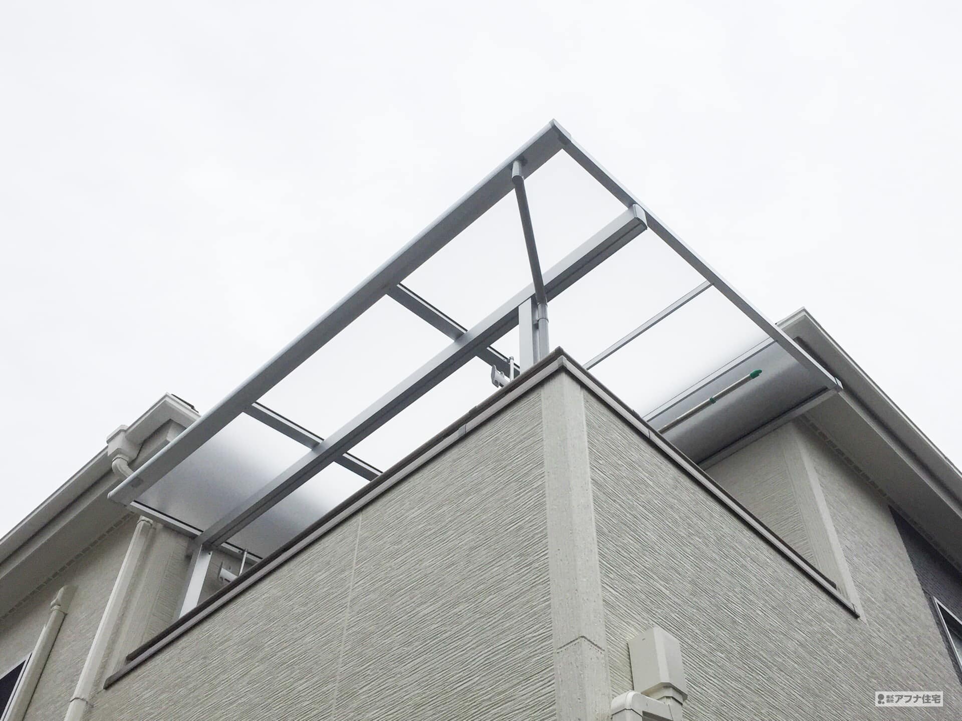 アフナ住宅|カーポート・二階テラス・面格子取付・物置設置工事施工事例写真