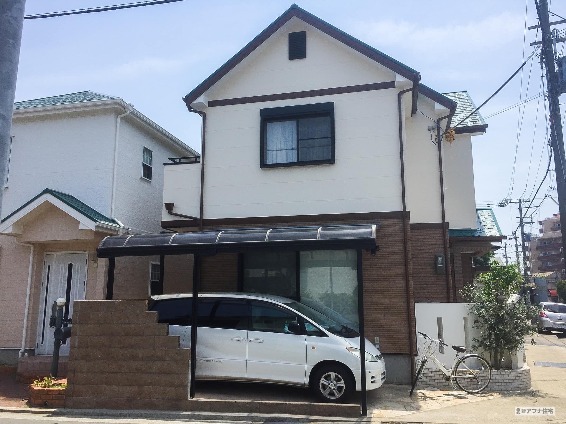 アフナ住宅|外壁塗装・上段シリコン塗装・下段クリア塗装・目地打ち直し工事・屋根遮熱塗装工事施工事例写真