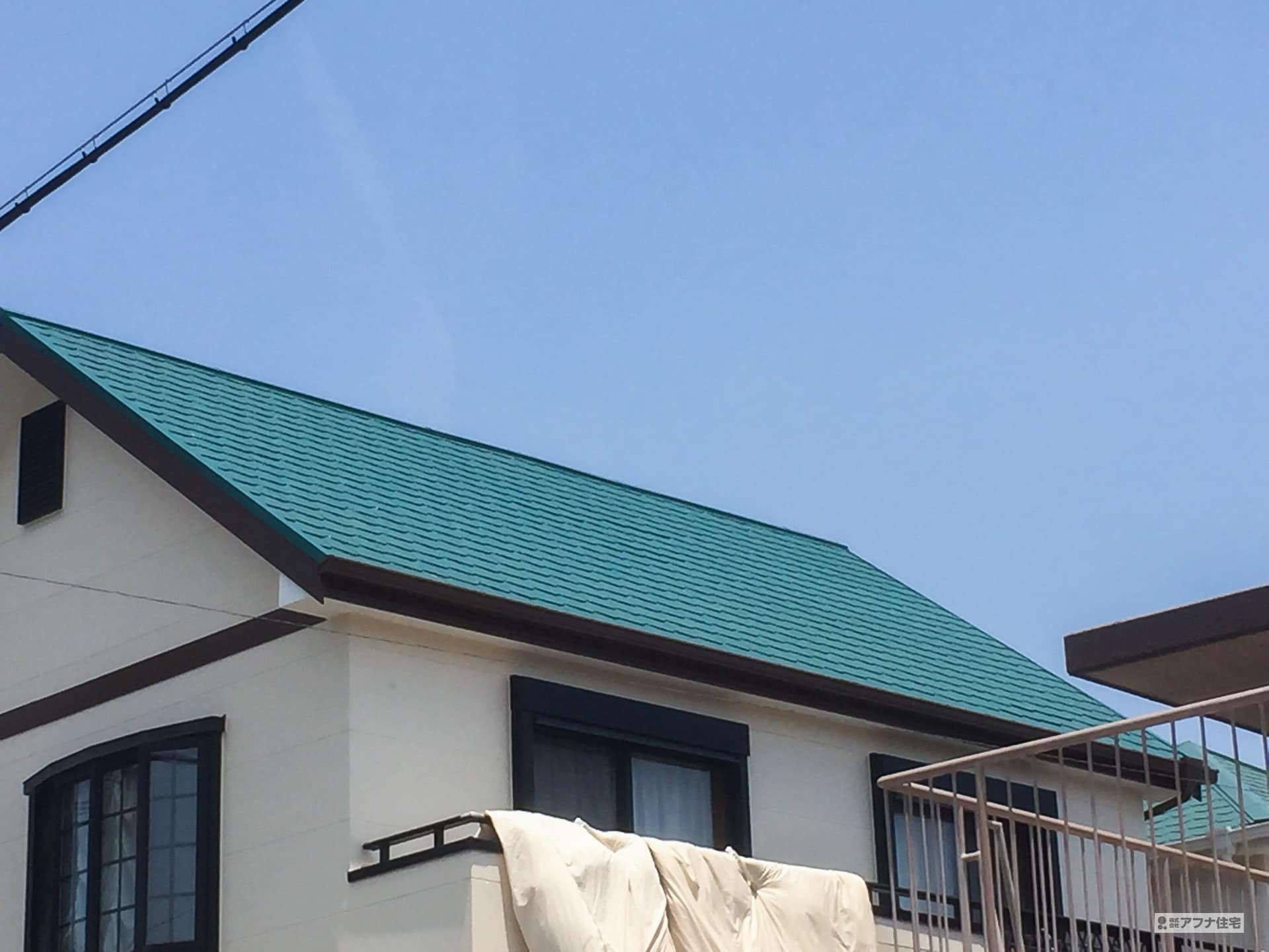 アフナ住宅|外壁塗装・上段シリコン塗装・下段クリア塗装・目地打ち直し工事・屋根遮熱塗装工事施工事例写真