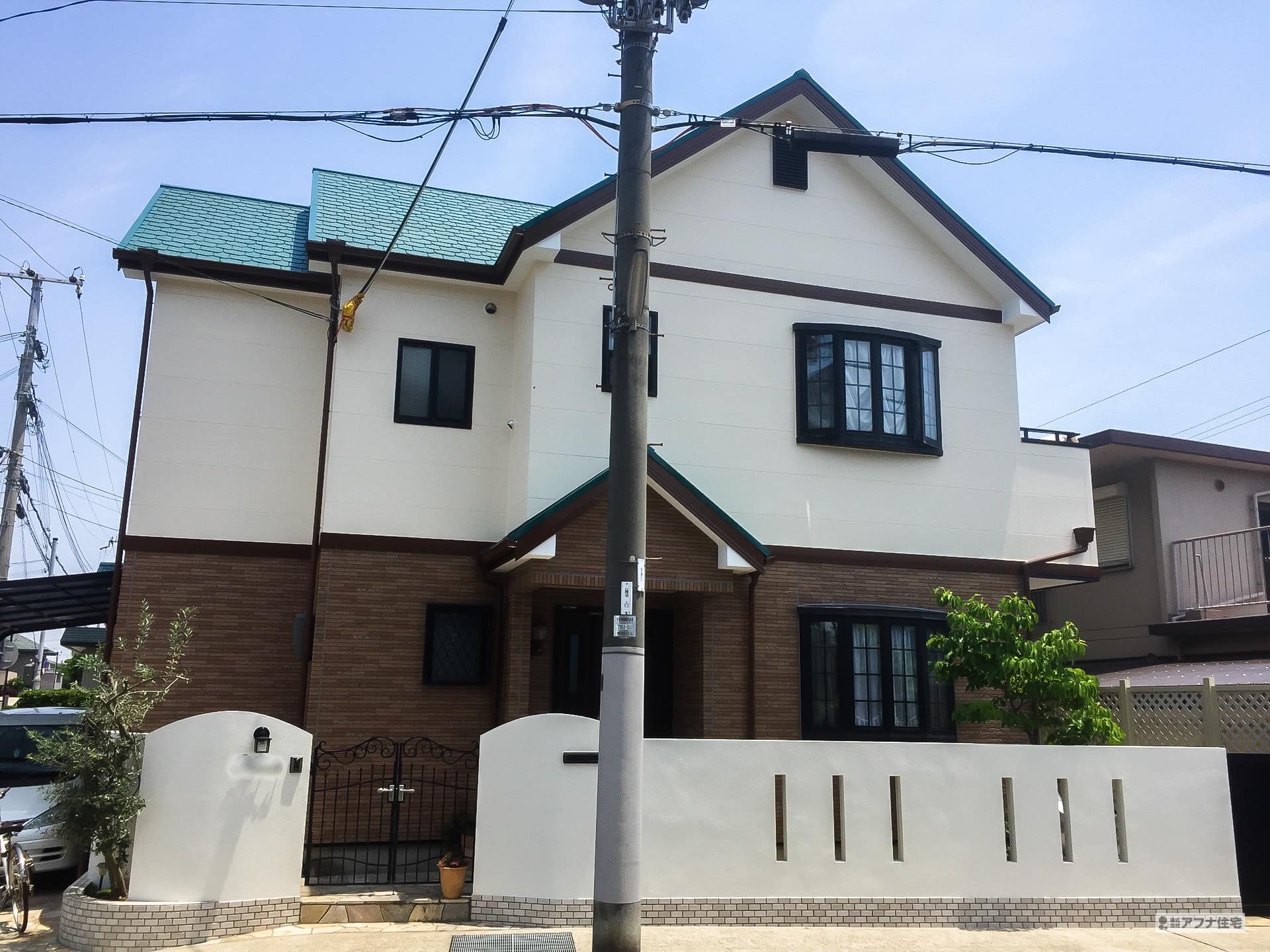 アフナ住宅|外壁塗装・上段シリコン塗装・下段クリア塗装・目地打ち直し工事・屋根遮熱塗装工事施工事例写真