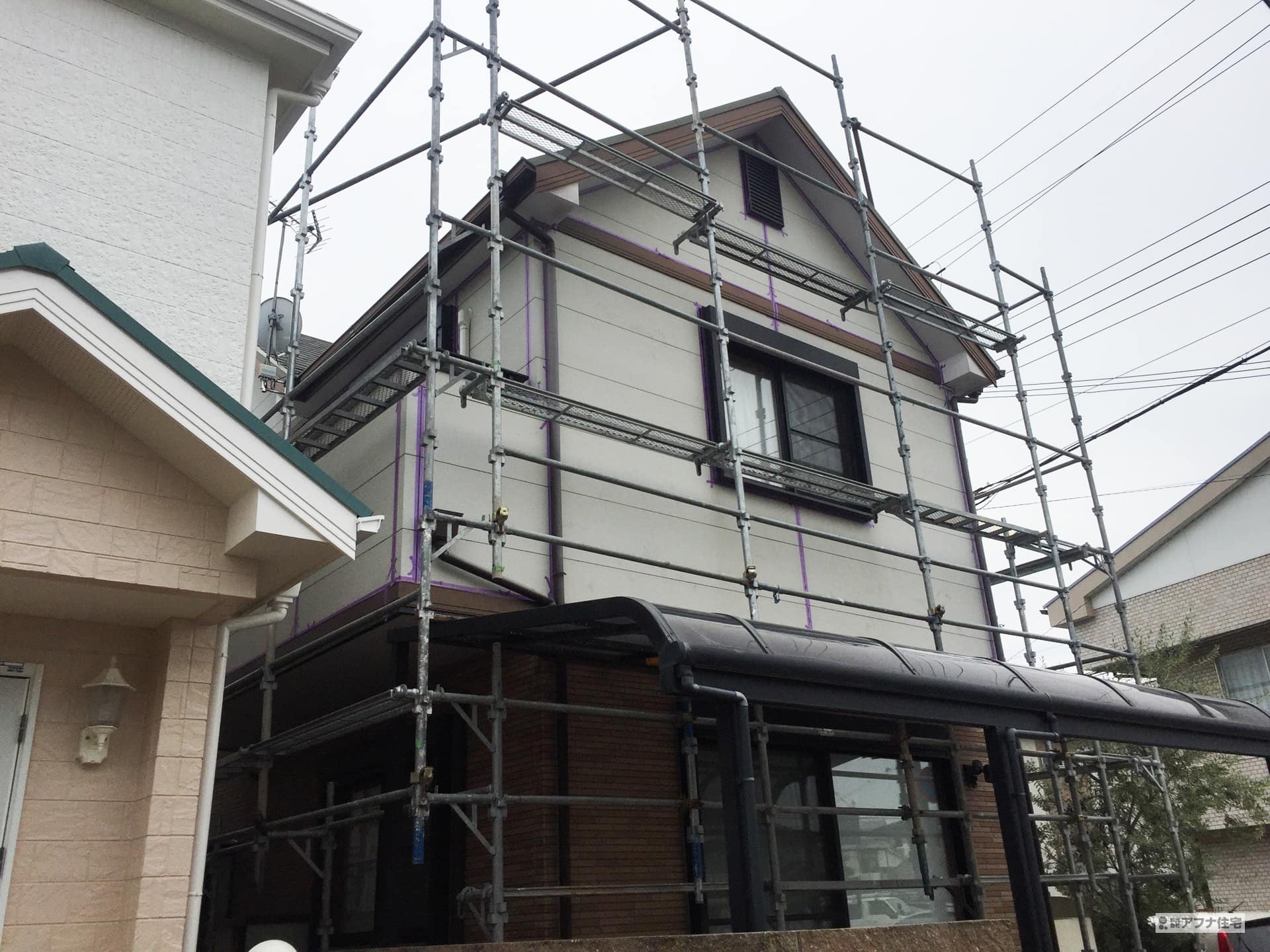 アフナ住宅|外壁塗装・上段シリコン塗装・下段クリア塗装・目地打ち直し工事・屋根遮熱塗装工事前写真