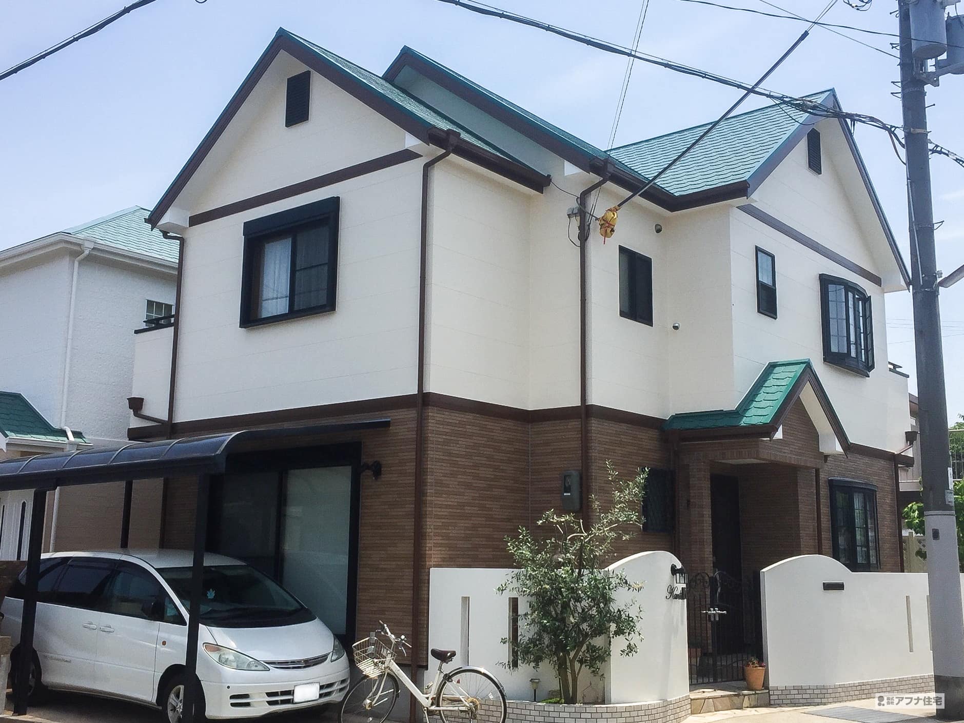 アフナ住宅|外壁塗装・上段シリコン塗装・下段クリア塗装・目地打ち直し工事・屋根遮熱塗装工事施工事例写真