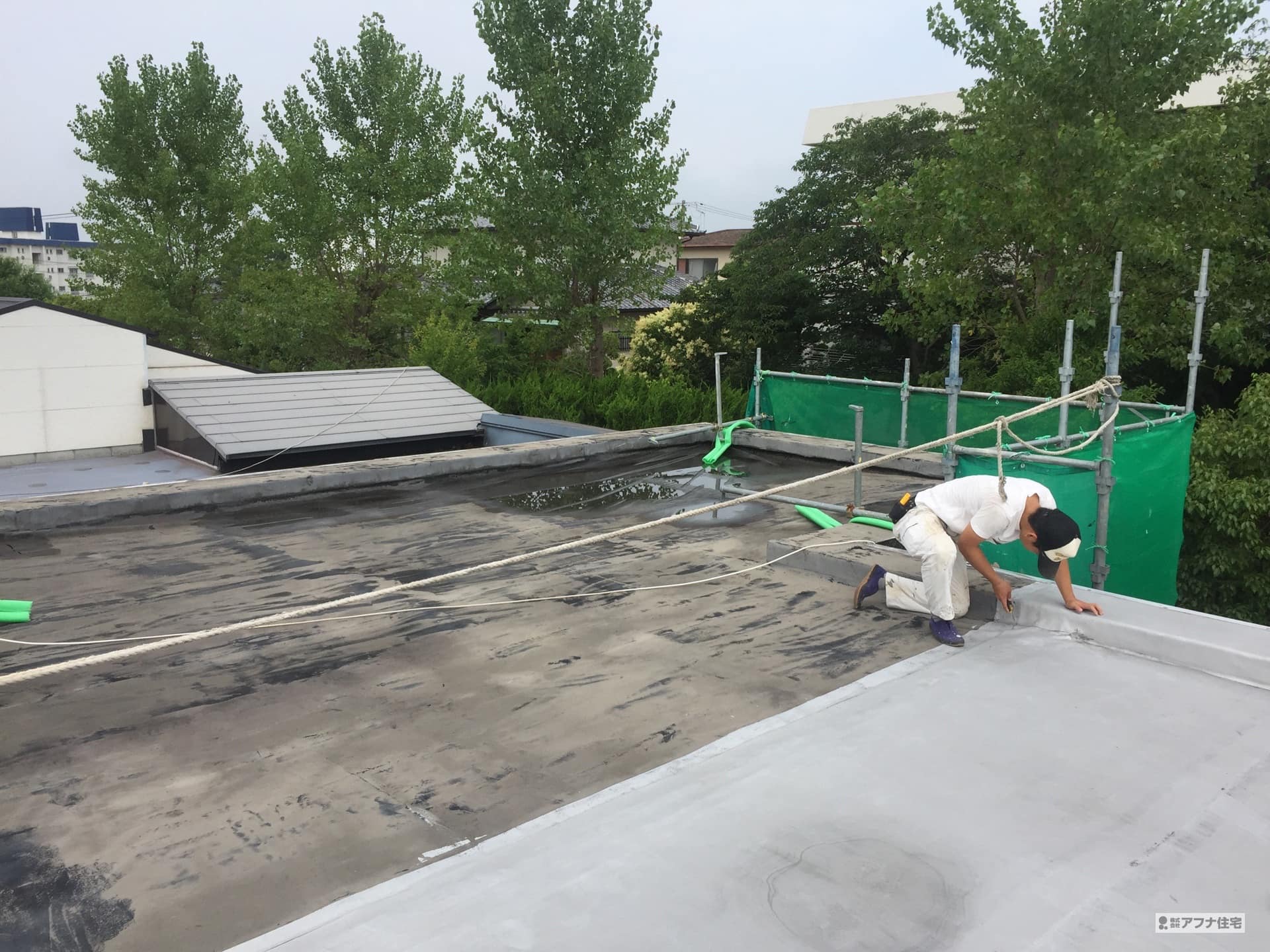 屋上ウレタン防水工事施工前写真|アフナ住宅
