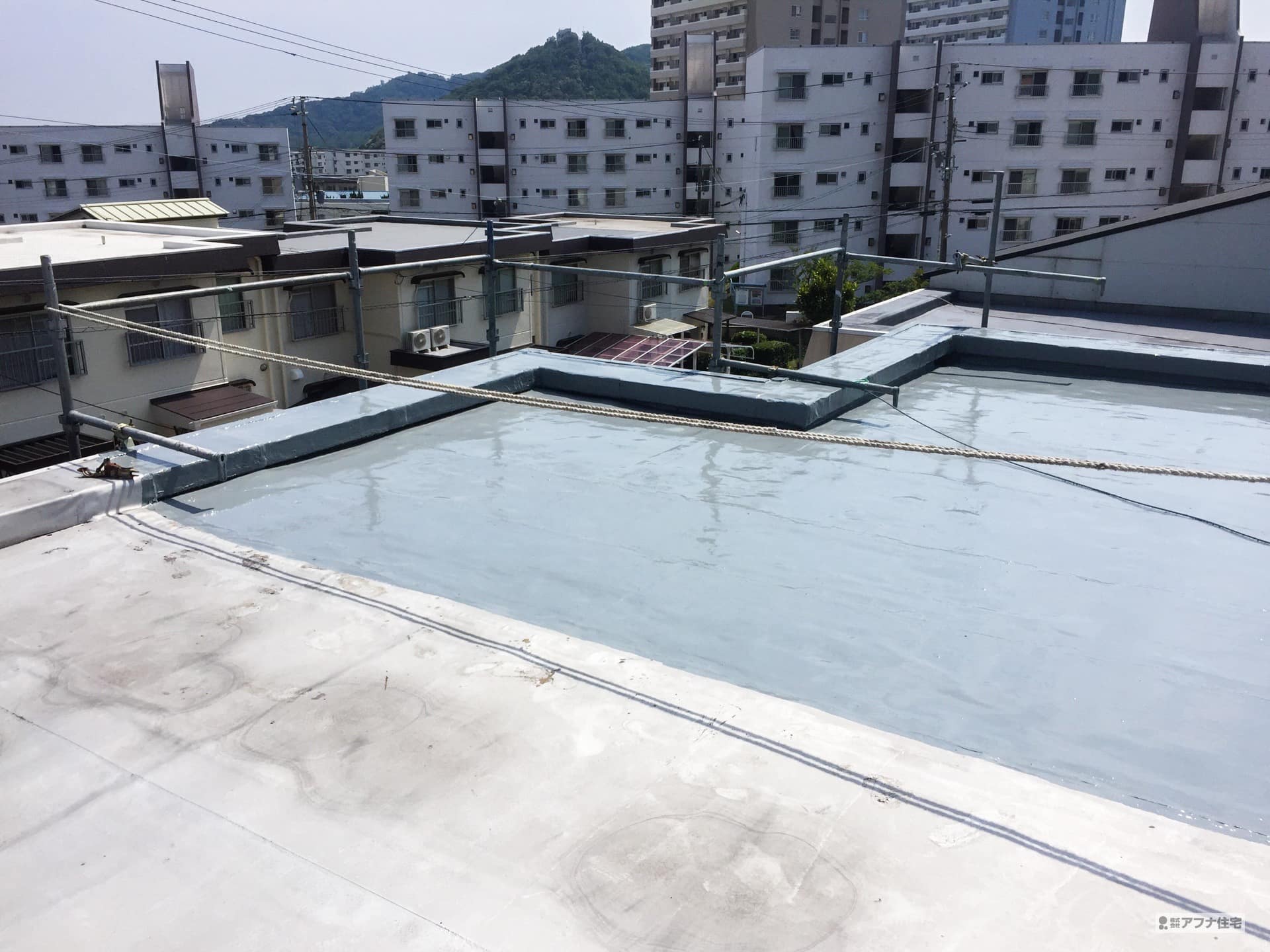 屋上ウレタン防水工事施工事例|アフナ住宅